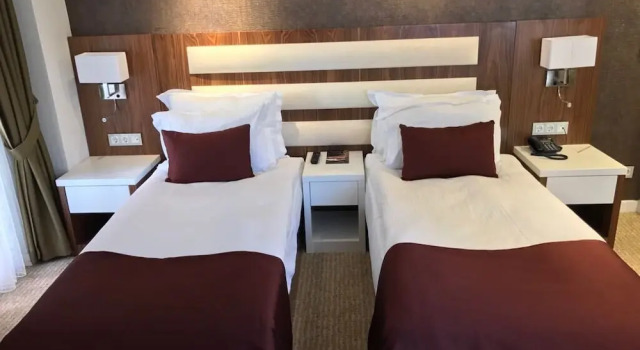 Двухместный номер Business с балконом Endglory Hotel