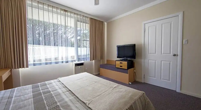 Апартаменты Executive Redhill Cooma Motor Inn