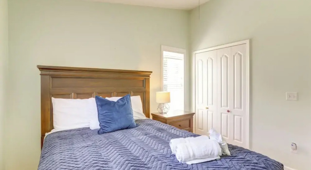 4 Mi to Beaches: Alluring Largo Hideaway!, Buchen Sie Ferienhaus Largo Pinellas County
