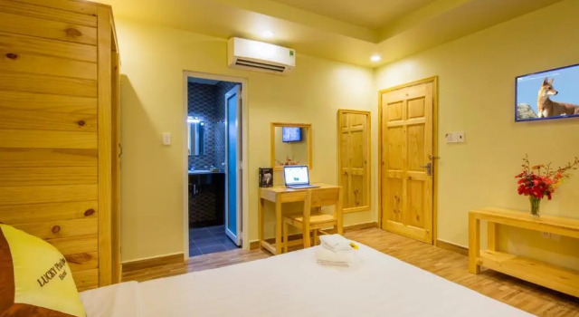 Трёхместный номер с видом на море Lucky Phu Quoc Hotel