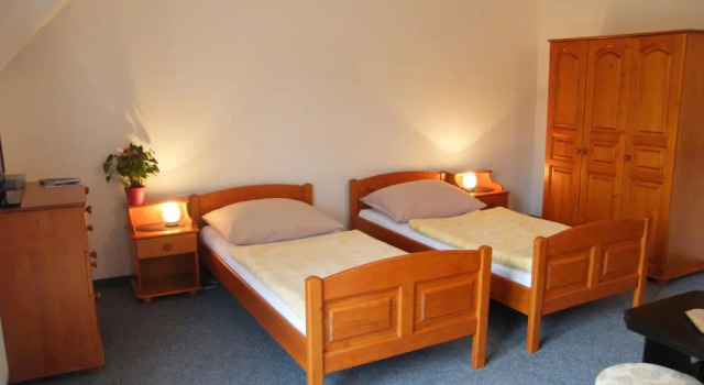 Номер Standard Pension Najdek