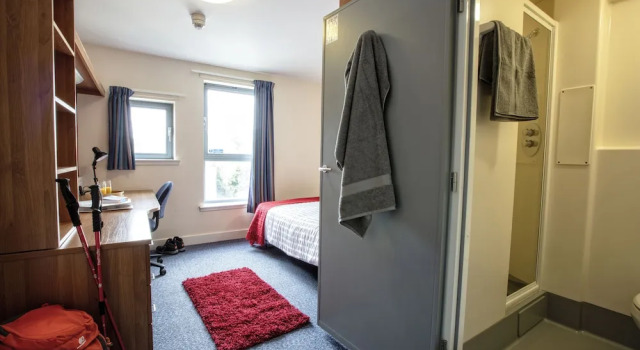 Seabraes Apartments and Rooms
