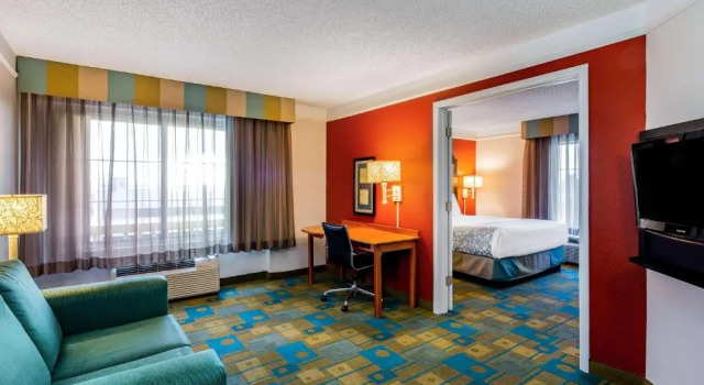 Люкс La Quinta Inn & Suites by Wyndham Fremont Silicon Valley