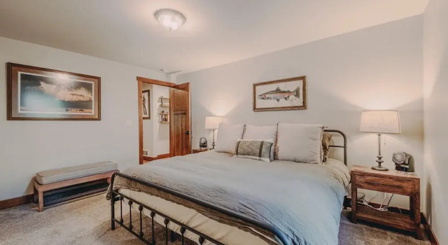 Spotted Bear Cabin For 6, Buchen Sie Ferienhaus Hotels in Montana mit Parkplatz, Parkplätze