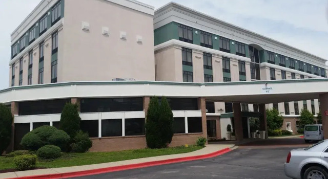 Holiday Inn Hotel & Suites Huntington-Civic Arena, Prenota Hotel Huntington Virginia Occidentale