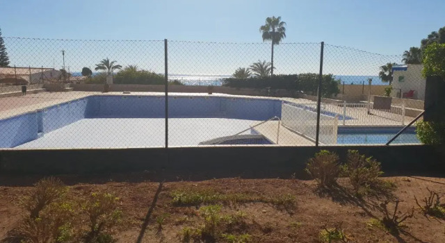 Коттедж Beachfront Bungalow