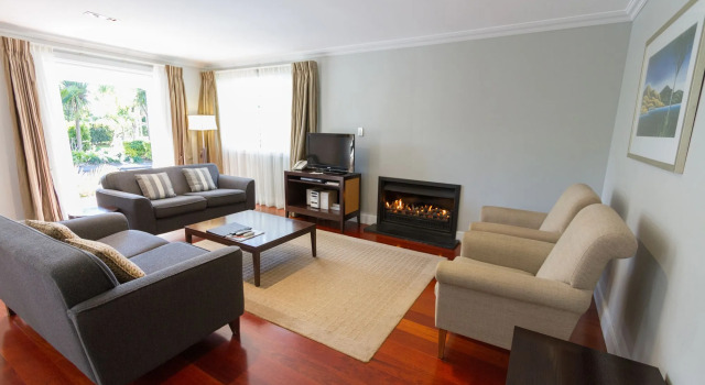 Kingfisher Cottage 2 or 3 Bedroom - Russell Cottages Collection, Забронировать Отель Отели Бей-оф-Айлендс с бассейном, Бассейн