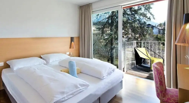 Двухместный номер Standard с балконом Azalea Park Hotel
