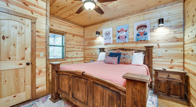 Hot Tub & Fire Pit at Broken Bow Cabin!, Rezerwuj Hotel Hochatown Oklahoma