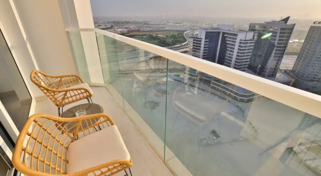 Апартаменты с балконом Stunning Studio near Downtown Dubai
