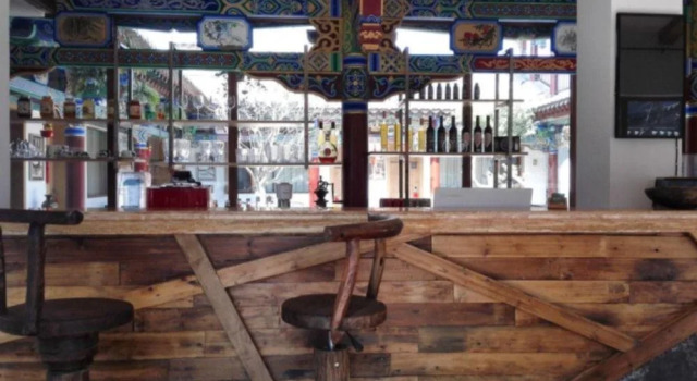 Chuxiong Courtyard China Theme Hostel, Rezerwuj Hostel Hotele w Chuxiong z parkingiem, Parking