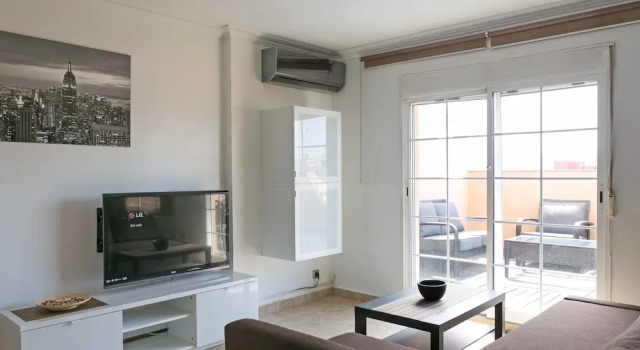 ApartUP Malvarrosa Attic Beach, Забронировать Отель Поблатс Маритимс 