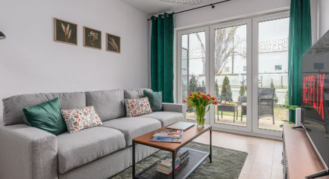 Lumina apartment with patio and parking, Забронировать Апартаменты/квартира Отели Лодзинское воеводства с парковкой, рядом с Улица Петрковская, Парковка