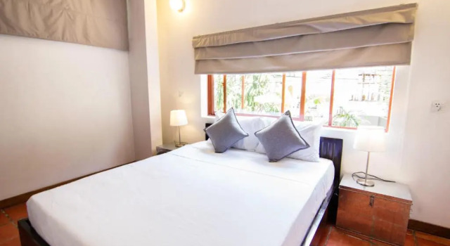 Апартаменты You Khin House