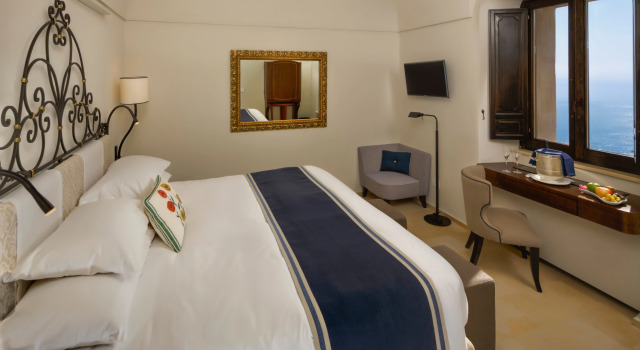 Двухместный номер Superior с видом на море Monastero Santa Rosa Hotel & Spa