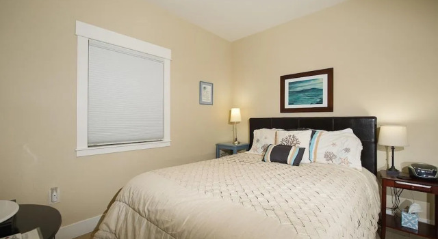 Lighthouse View at Shoreline Ridge, Book Hotel Newport Oregon Coast