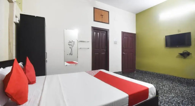 Smriti Villa by OYO Rooms