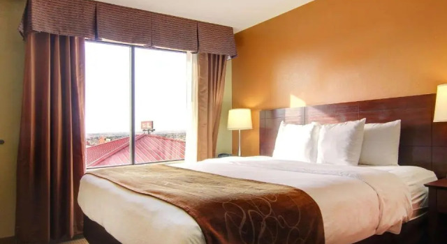 Люкс Standard Comfort Suites El Paso West