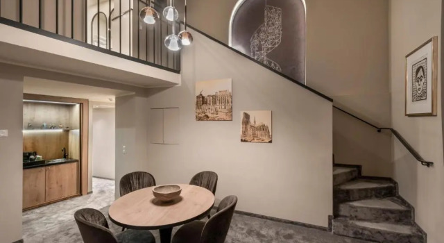 Двухместный люкс Tower Дуплекс Wasserturm Hotel Cologne, Curio Collection by Hilton