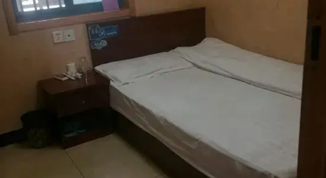 Номер Economy Feidong Guest Home Express Hotel