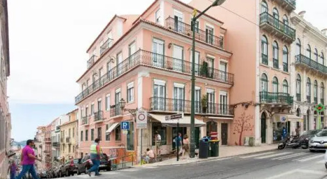 2 suites stylish flat at bairro alto-principe real, Забронировать Отель Отели в центре Санту-Антониу, в центре, Парковка