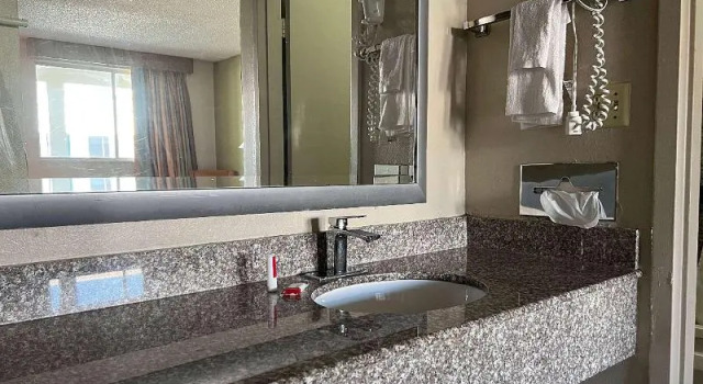 Люкс Standard Baymont Inn by Wyndham Odessa University Area