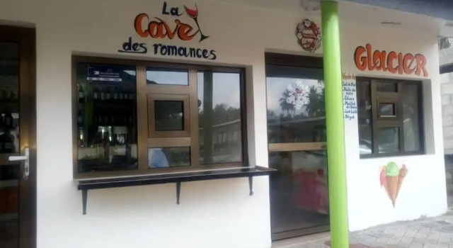 Baie Des Romances, Boek Hotel Jackville 