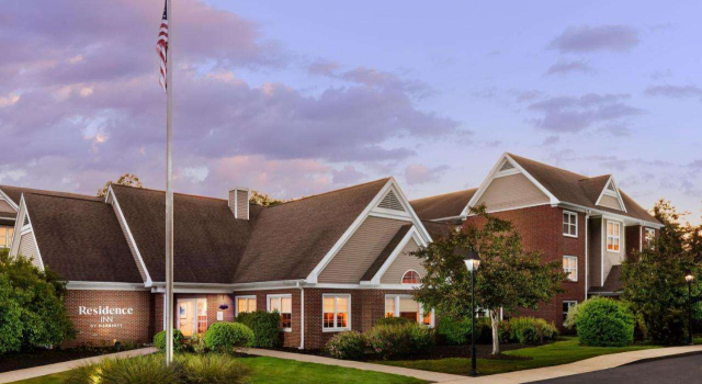 Residence Inn Boston Foxborough, Varaa Hotelli Hotellit New England uima-altaalla, Uima-allas