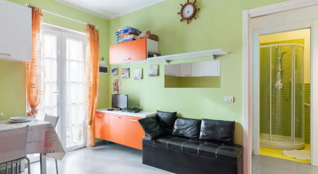 Graceful Holiday Home in Magliolo With Swimming Pool, Book Hotel Hoteller i Magliolo med pool, Swimmingpool
