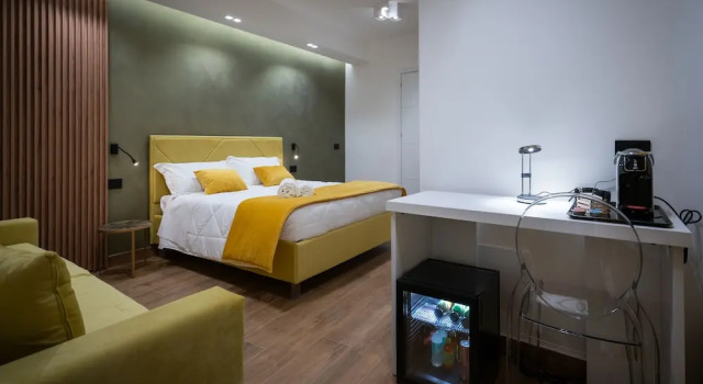 Четырёхместный номер Deluxe Sofi' Center Rooms