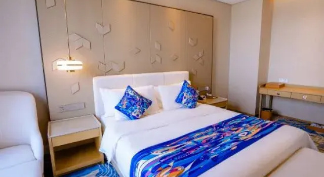 Полулюкс Deluxe Qilu Luxury Blue Horizon Hotel