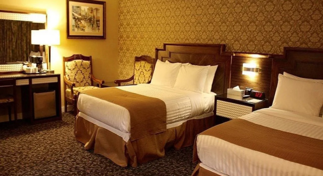The Deluxe Hotel Vancouver