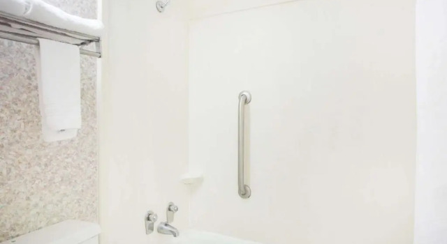 Номер Standard Ramada by Wyndham & Suites Warner Robins
