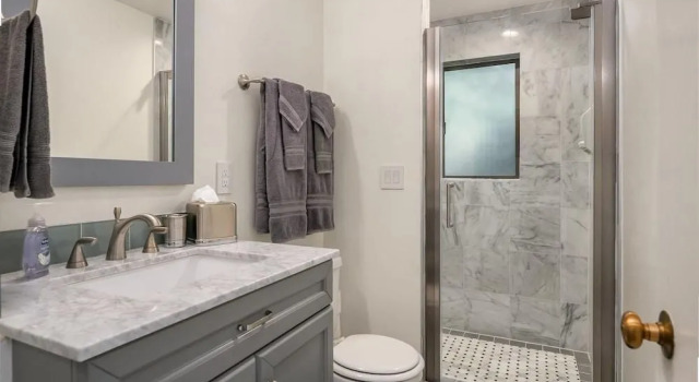 Seattle Vacation Home: The Hawks' Nest, Book Hotel Seattle Washington (state)