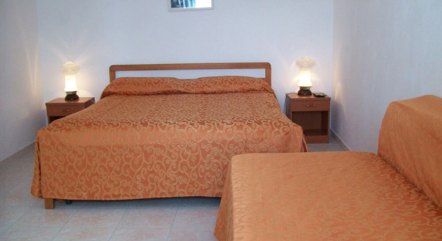 Casadelpino Residence La Piana, Prenota Appartamento Hotel a Isole Pontine con parcheggio, Parcheggio