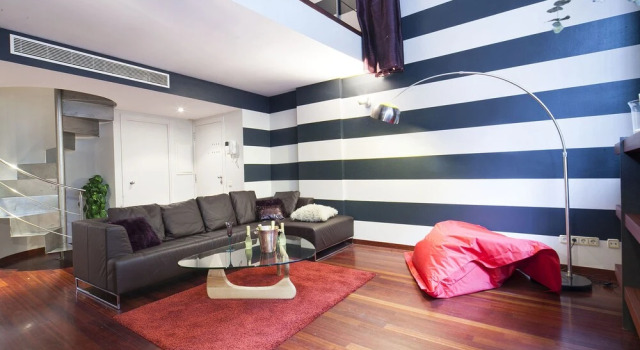 My Space Barcelona Gracia Pool B32