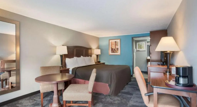 Номер Отель Rodeway Inn Carlisle North