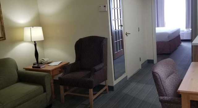 Двухместный люкс c 1 комнатой Holiday Inn Express & Suites Chicago - Matteson by IHG