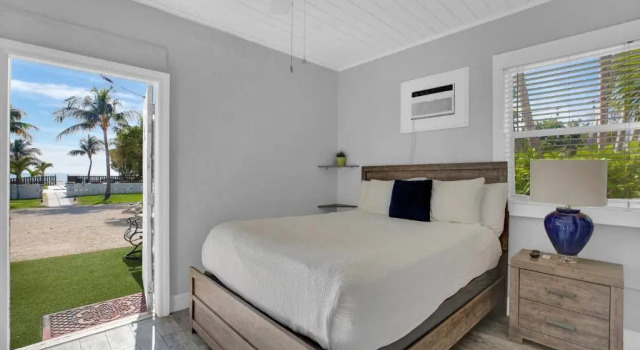Номер Economy Seascape Resort & Marina