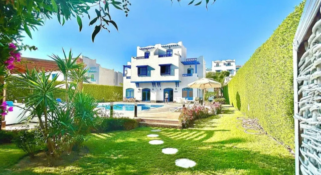 Вилла Deluxe Luxury 4BD Villa with Pool in Hurghada