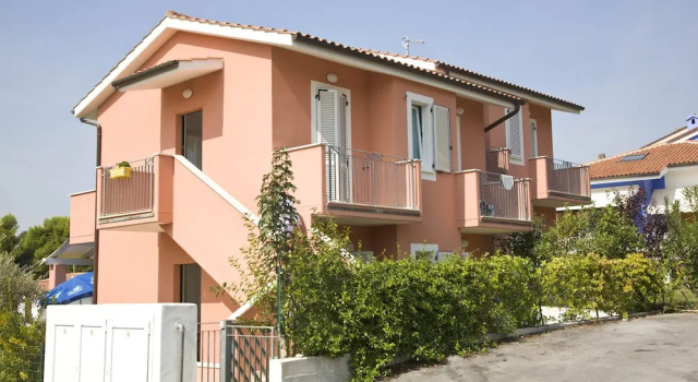AmareNumana, Rezervovat Hotel Numana 