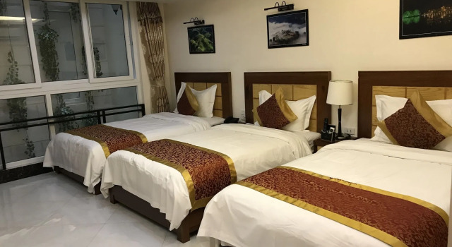 Sapa Paradise Hotel, Забронировать Отель Шапа Лаокай, рядом с Рынок Сапа