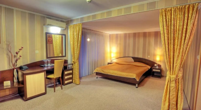 Люкс Deluxe Luxor Hotel