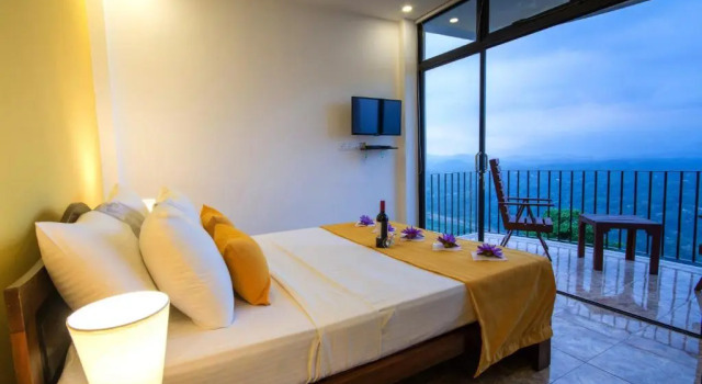Двухместный номер Superior с балконом и с видом на горы Ceyloni Panorama Resort
