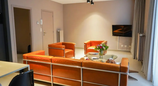 Amosa Liège City Centre Apart Regence 17, Забронировать Апарт-отель Льеж Pays de Liège, рядом с Королевская опера Валлонии