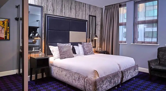 Клубный номер Standard Malmaison Manchester