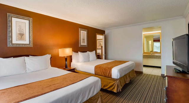 Четырёхместный люкс SureStay by Best Western Miles City