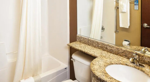 Номер Standard Microtel Inn & Suites by Wyndham St Clairsville - Wheeling