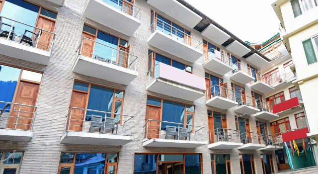 OYO 23533 Mount View, Забронировать Отель Отели Манали с бассейном, Бассейн