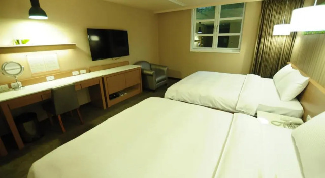 Четырёхместный номер Business Kindness Hotel - Jue Ming